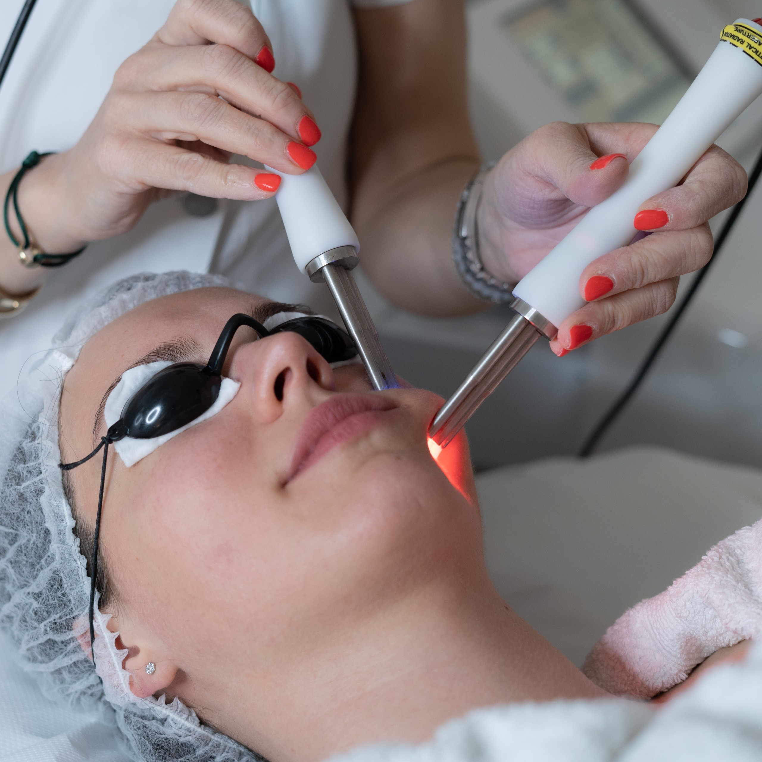 <h2>CACI Revitalisation des yeux</h2>